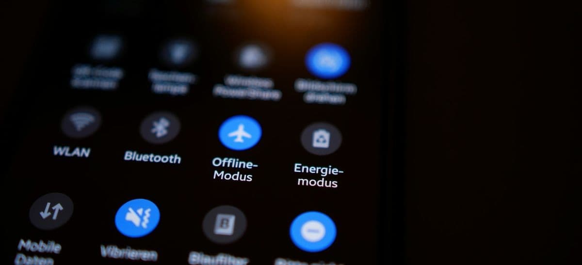 Der Flugmodus: Warum sollte das Handy im Flugzeug vom Netz getrennt werden?